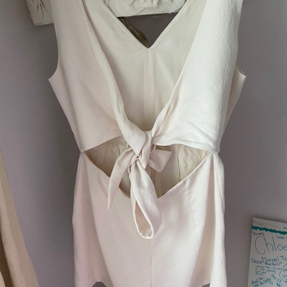 Aritzia romper! - Picture 3 of 4